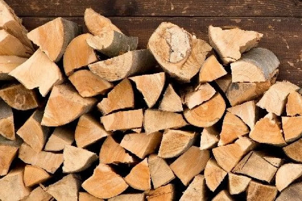 Geschnittenes Brennholz